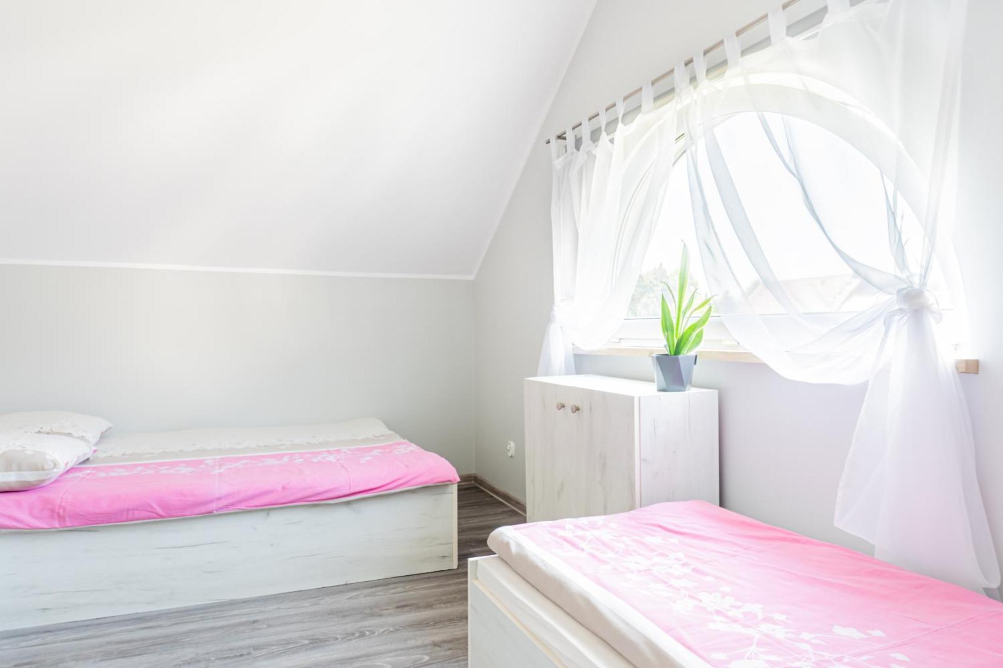 Domki I Apartamenty Kacper- Swietna Lokalizacja Blisko Plazy ออสตรอวอ ภายนอก รูปภาพ